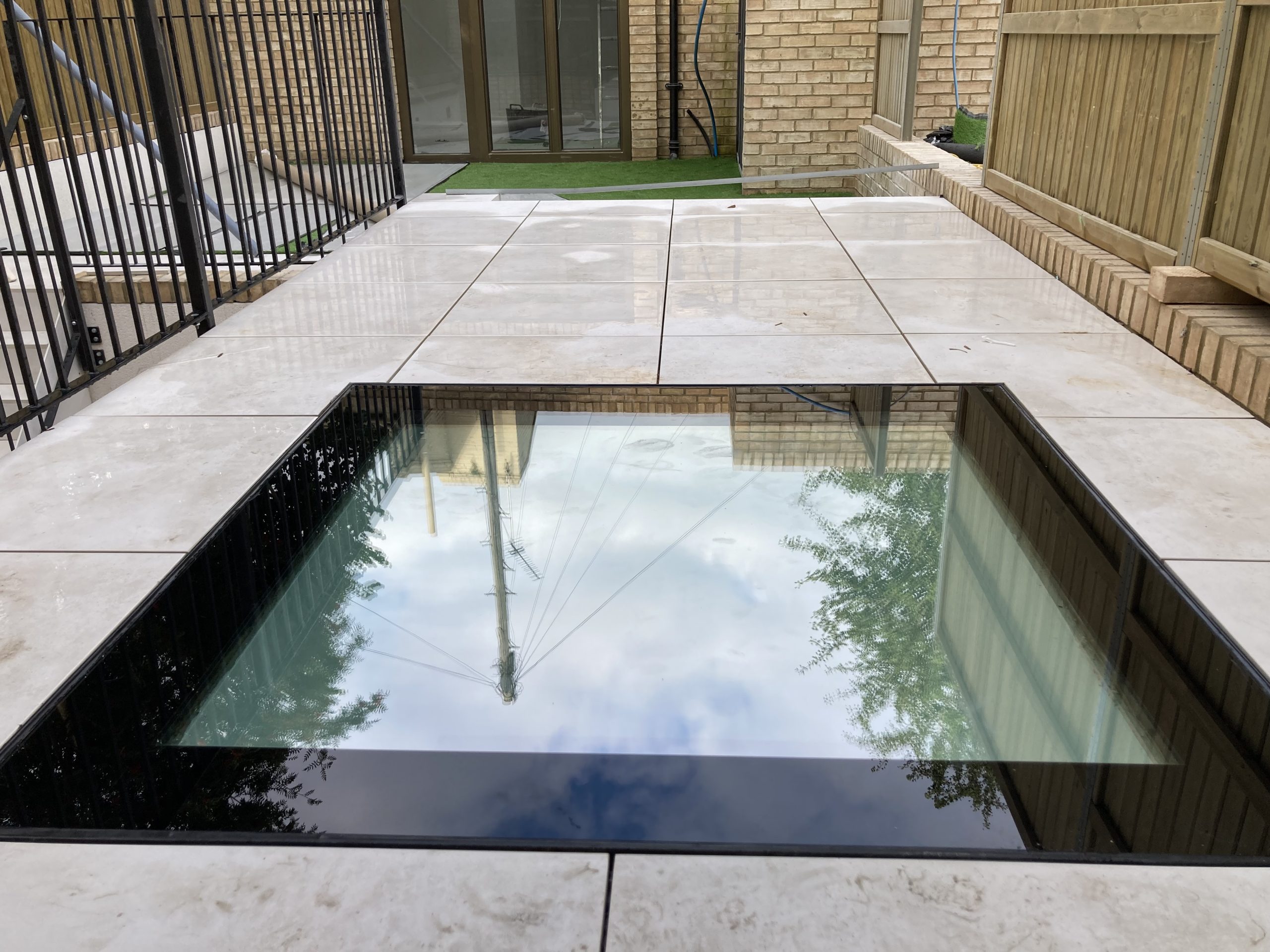 external walk on glass floor