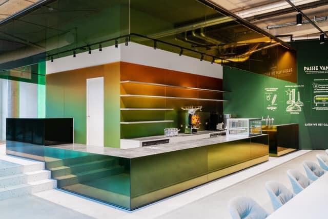 SEMI  FRAMELESS GLASS BALUSTRADES           Our Services >>